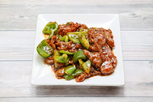Pepper steak (lunch) / 青椒牛肉(午).