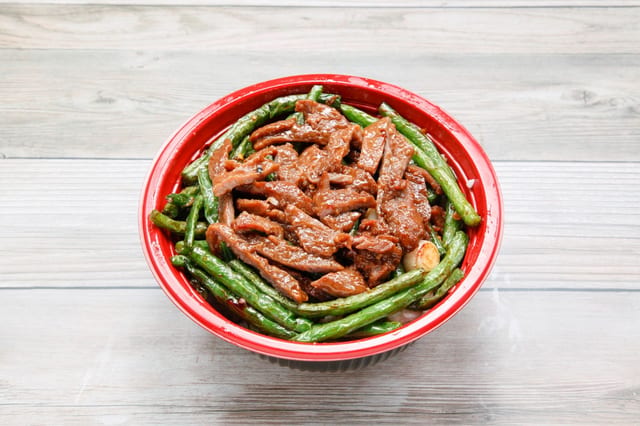 Sliced meat with green beans bowl (lunch) / 四季豆碗(午).