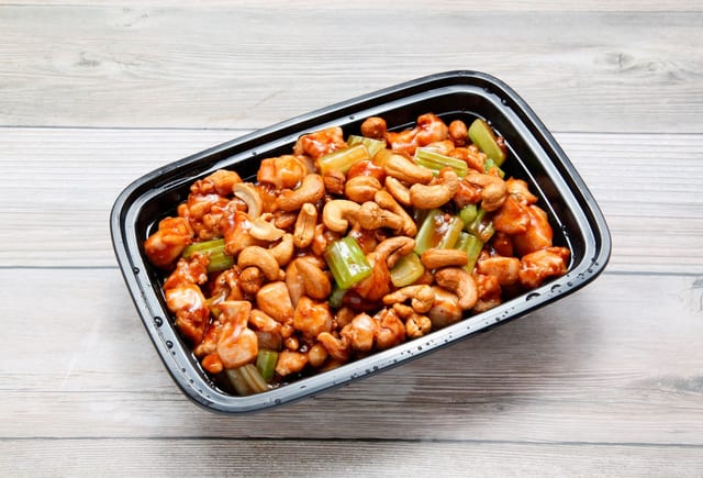 Diced chicken with cashew nuts (dinner) / 腰果鸡丁(晚).