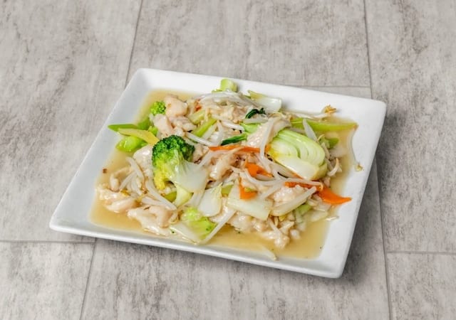 Chicken chop suey (lunch) / 鸡杂碎(午).